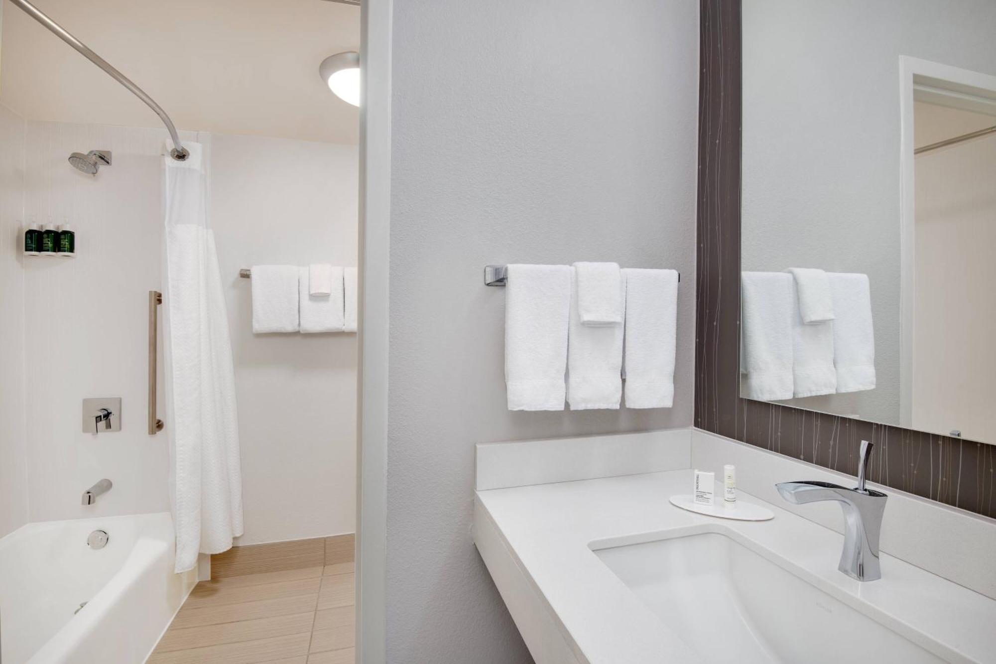Courtyard By Marriott Birmingham Homewood Eksteriør billede